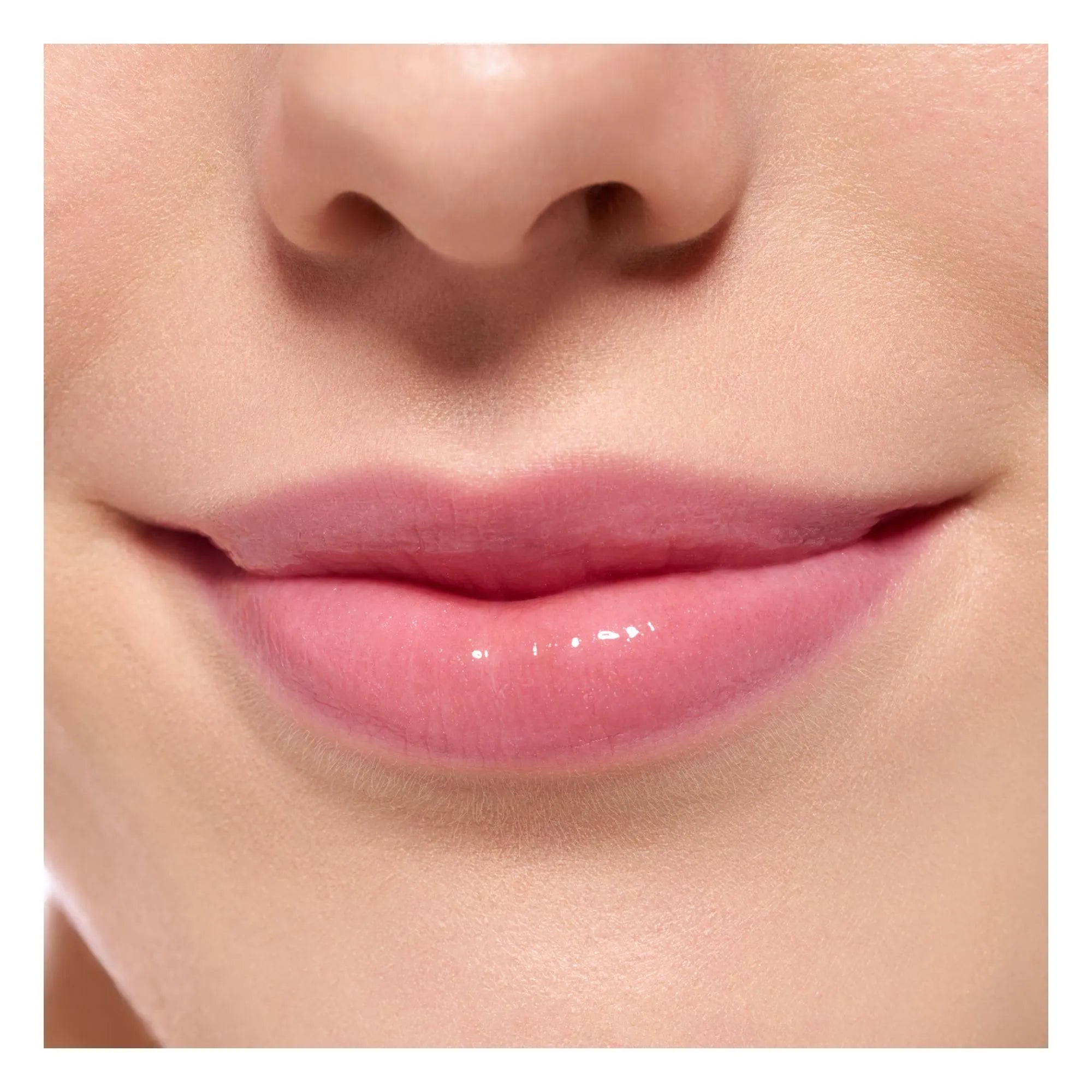 Essence The Super Peptide Glossy Lip Treatment 05Holomazing